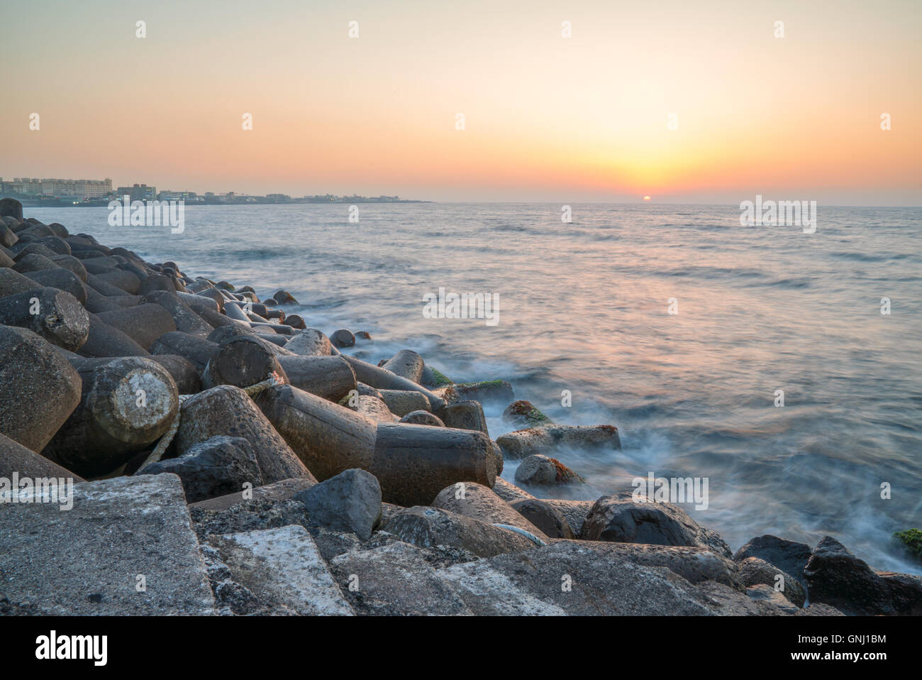 Sonnenuntergang Küste Insel Jeju, Südkorea Stockfoto