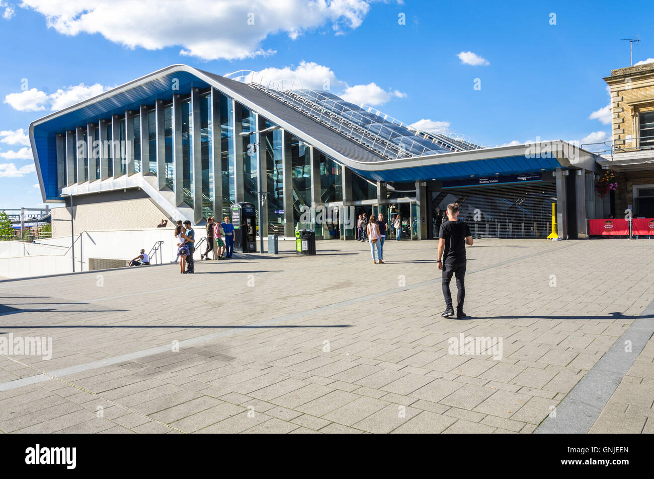 Ein Blick auf den Bahnhof lesen. Stockfoto