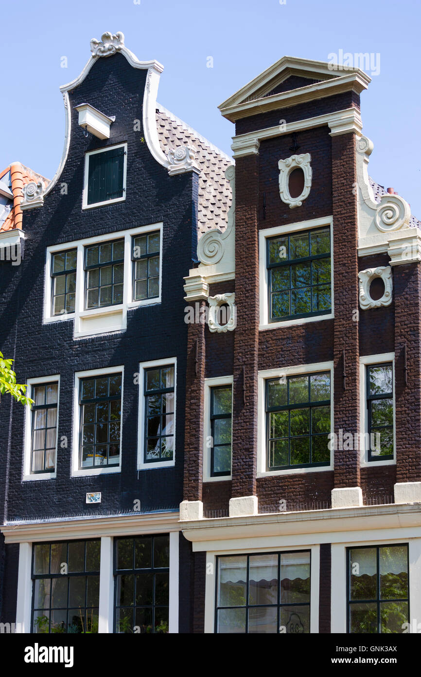 Canalside verzierte Giebelhäuser - holländische Giebel - auf Brouwersgracht in Amsterdam, Holland Stockfoto