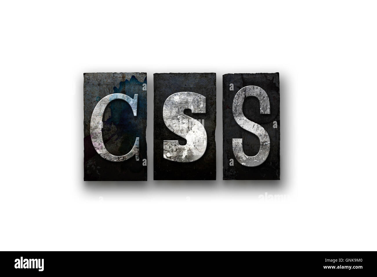 Das Wort "CSS" geschrieben in Vintage, schmutzig, Tinte befleckt Buchdruck Typ und isoliert auf einem weißen Hintergrund. Stockfoto
