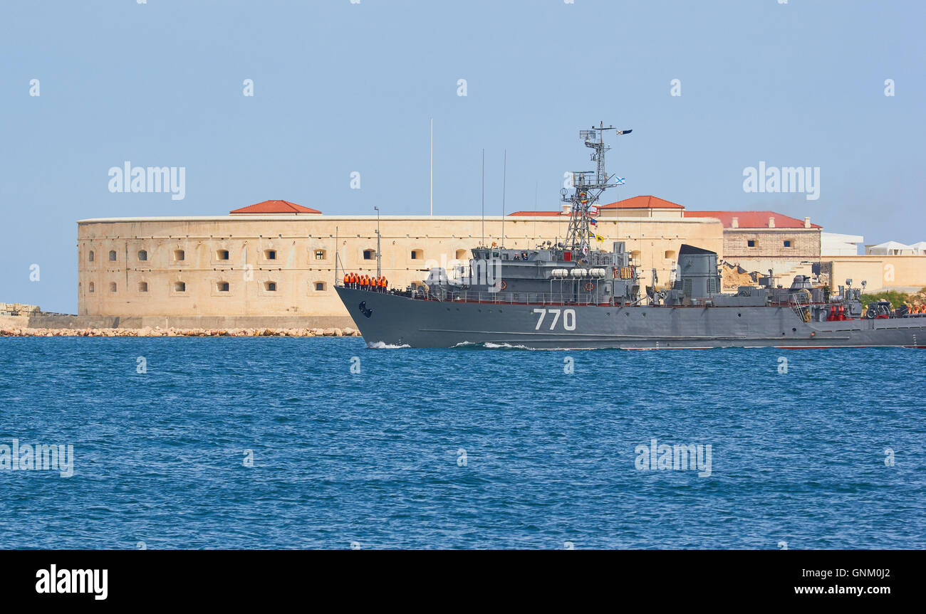 Russische Marine Kriegsschiff in die Bucht von Sewastopol-Krim-Halbinsel Stockfoto