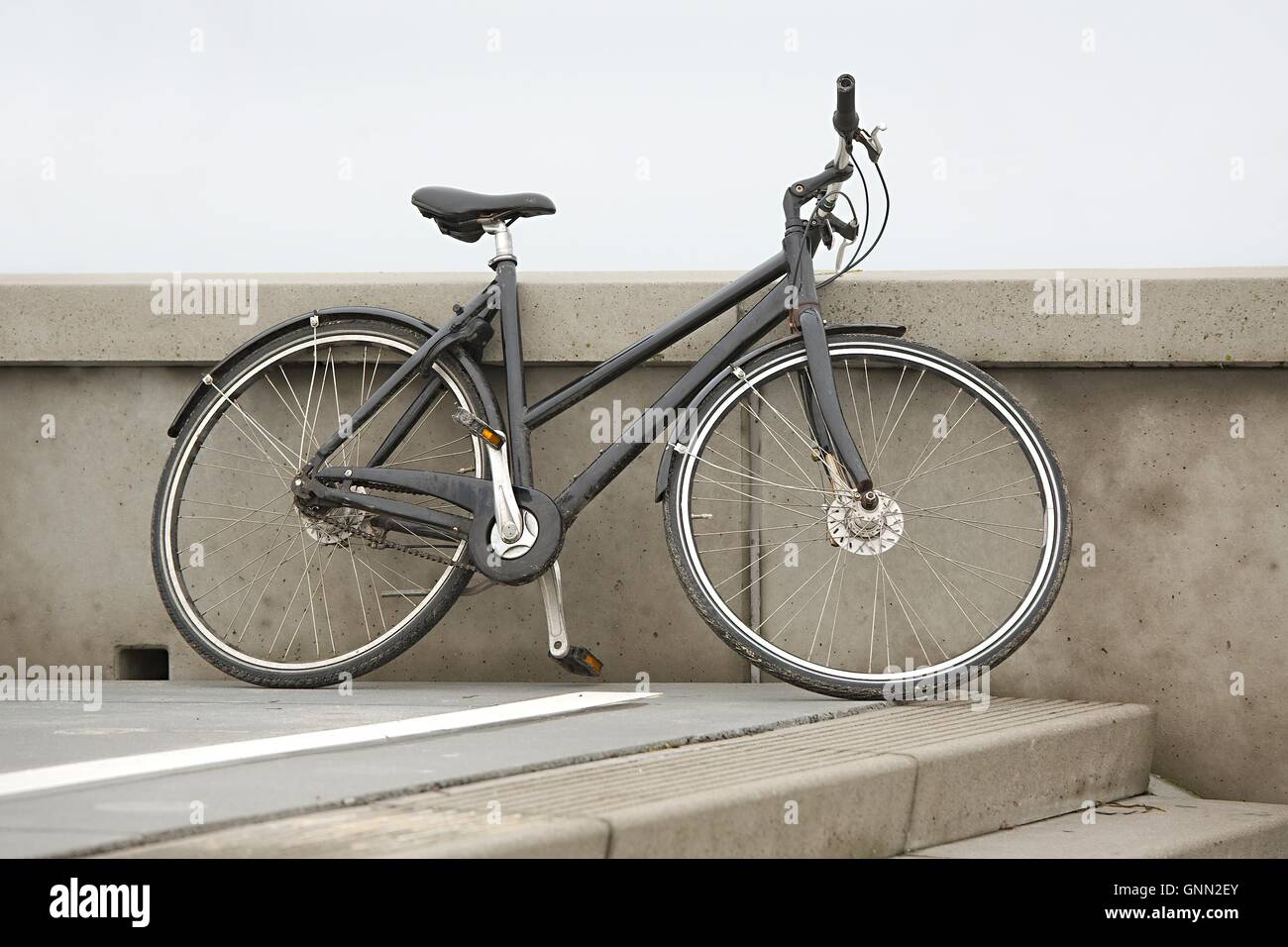 Fahrrad auf einer Straße Stockfoto
