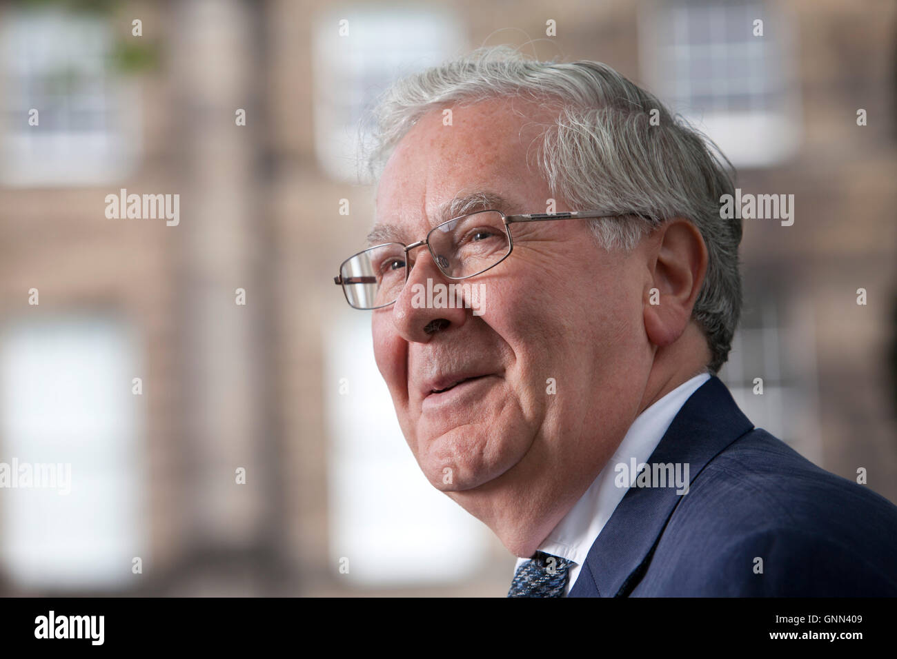 Mervyn King, ehemaliger Gouverneur der Bank of England und Schriftsteller das Edinburgh International Book Festival. Edinburgh, Schottland. 13. August 2016 Stockfoto