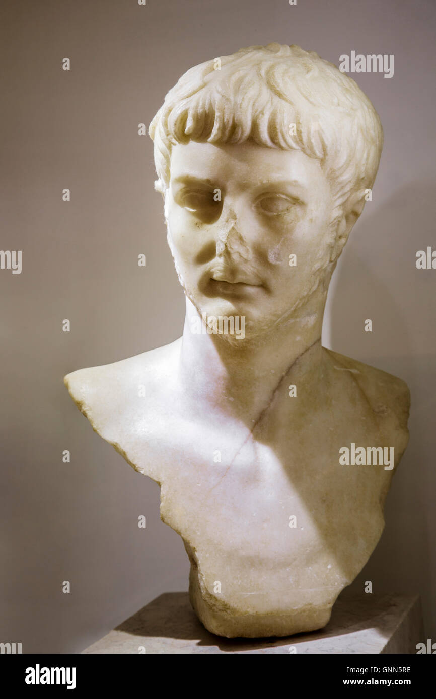 Römische Skulptur Büste des römischen Kaisers Germanicus, Nero Germanico. Städtisches Museum Palacio de Najera, Antequera, Provinz Malaga Stockfoto