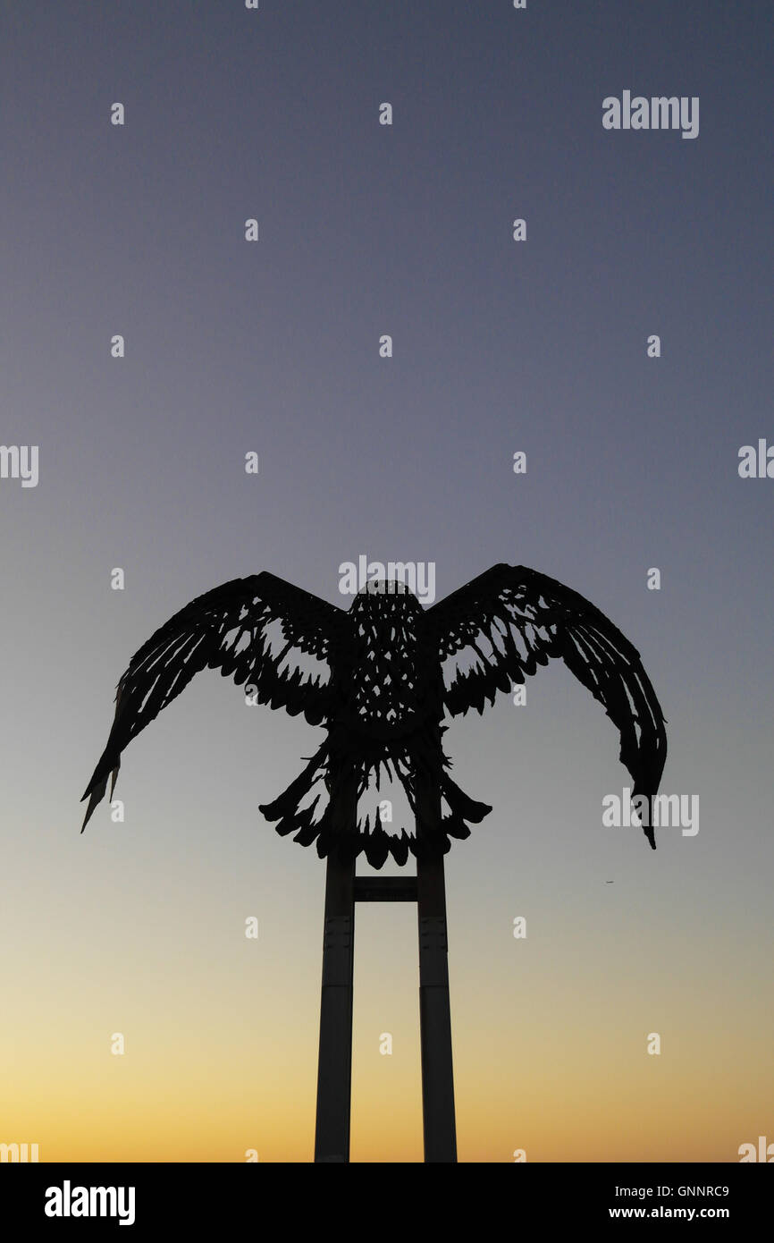 Iron Eagle Statue auf dem Kirra Punkt in Coolangatta, Gold Coast - Australien Stockfoto