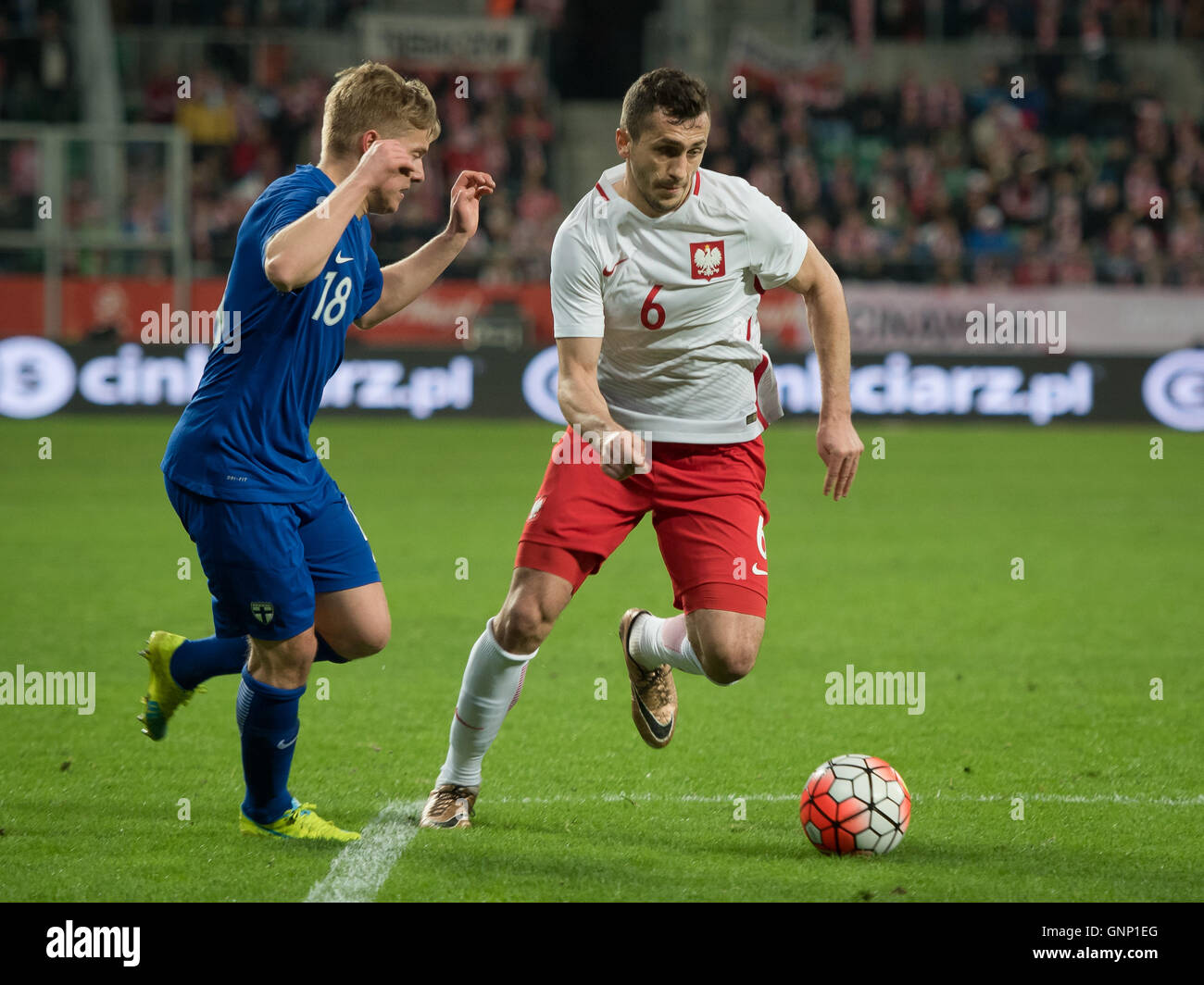 WROCLAW, Polen - 26. März 2016: Tomasz Jodlowiec (6) in Aktion während internationaler Fußball Freundschaftsspiel Polen Vs Finnland Stockfoto