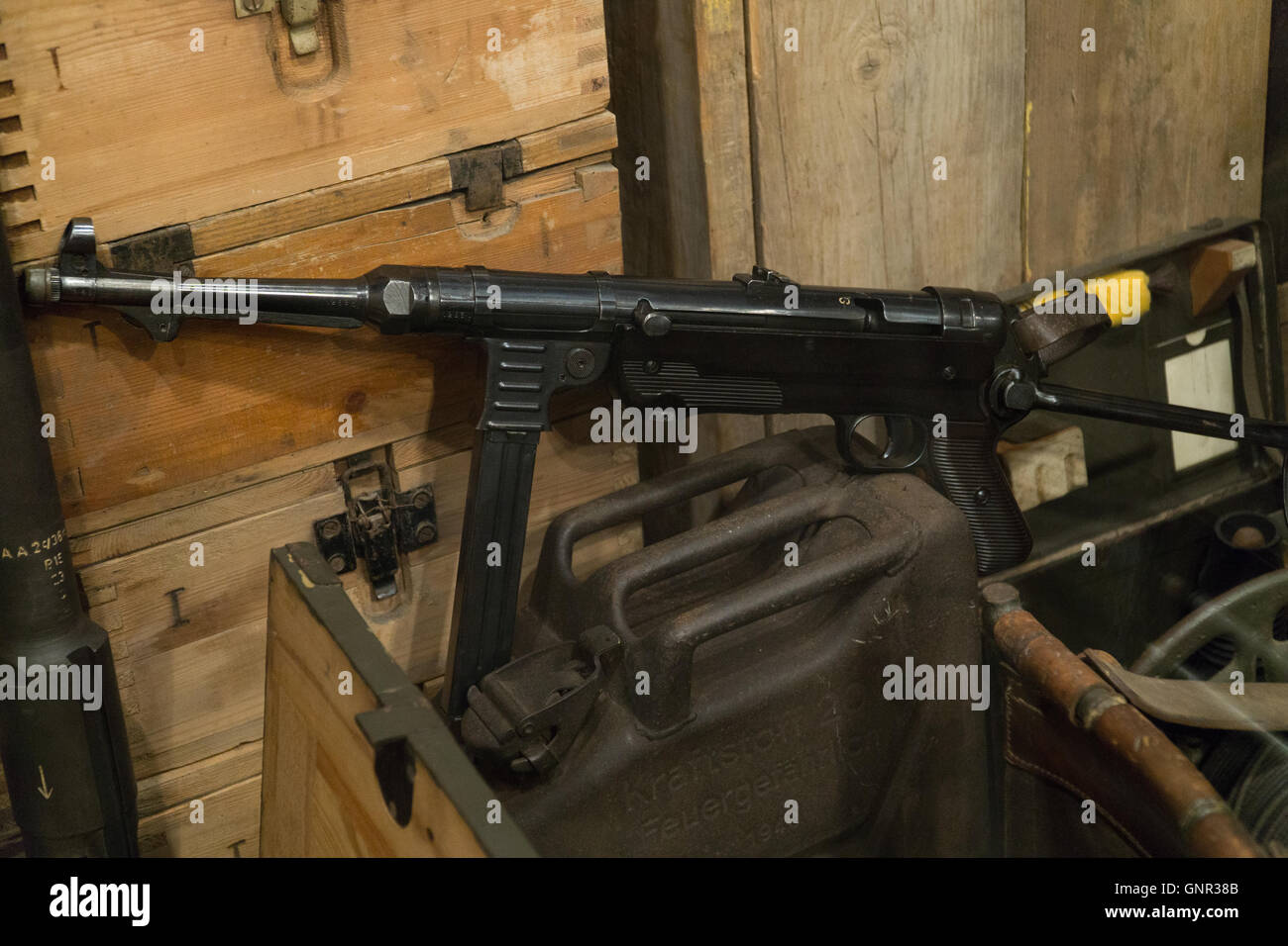 Eine Maschinenpistole 40, auf dem Display im Militärmuseum, Jersey, Kanalinseln, Stockfoto