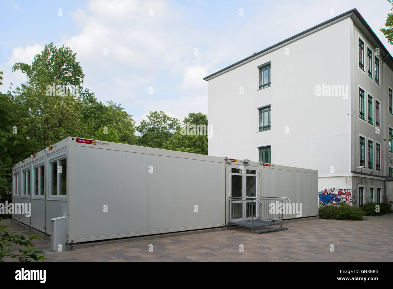 Berlin, Deutschland, Schule-Container an der Papageno Grundschule Stockfoto