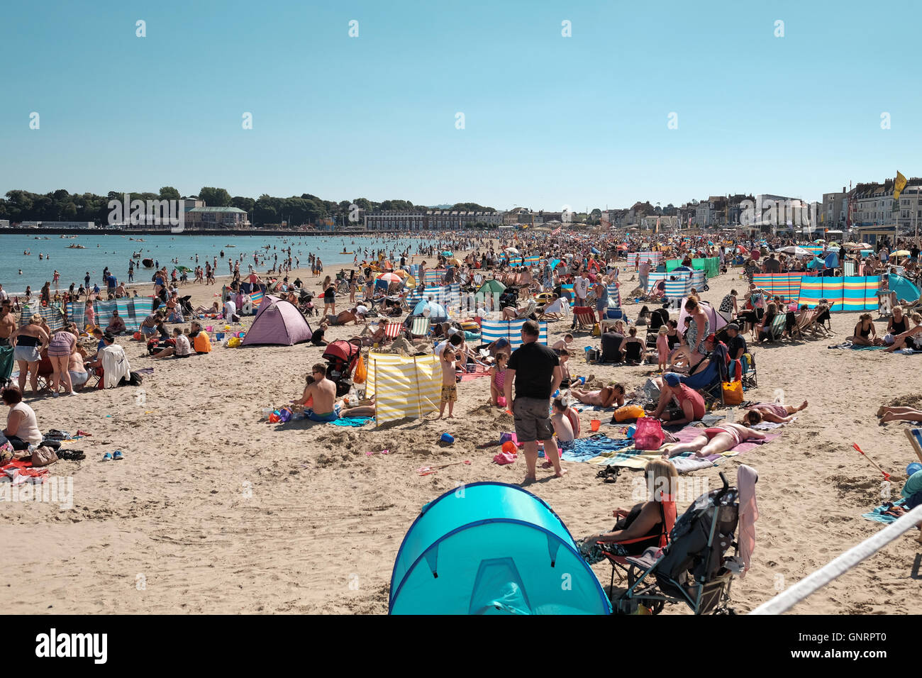 Überfüllten Strand von Weymouth Stockfoto