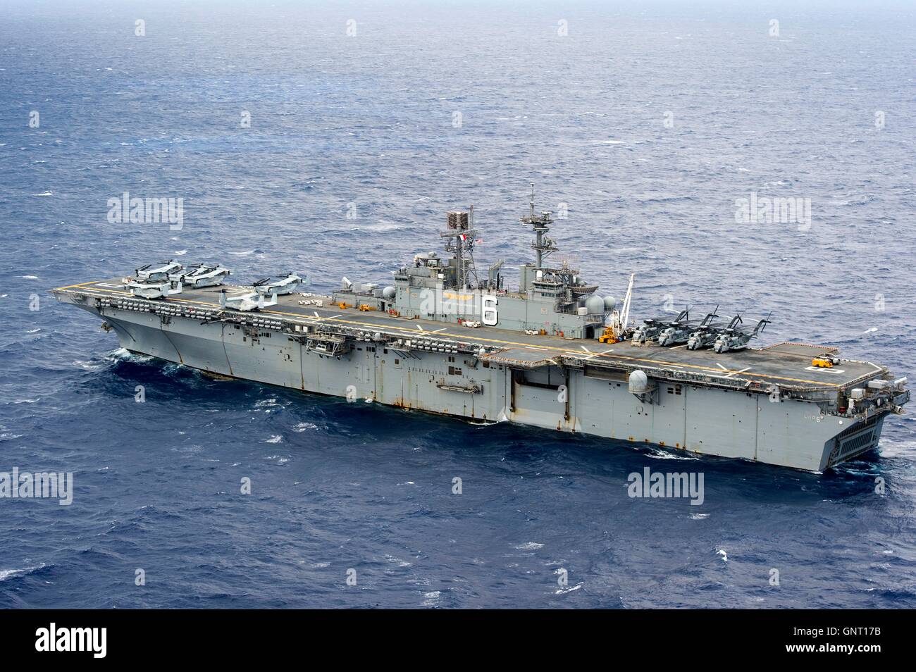 U.S. Navy amphibischer Angriff Schiff USS Bonhomme Richard Transite Ostchinesischen Meer 28. August 2016. Stockfoto