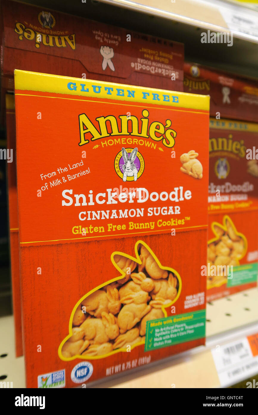 Annies Gluten freie Plätzchen bei Wegmans Lebensmittelgeschäft, Westwood, Massachusetts, USA Stockfoto