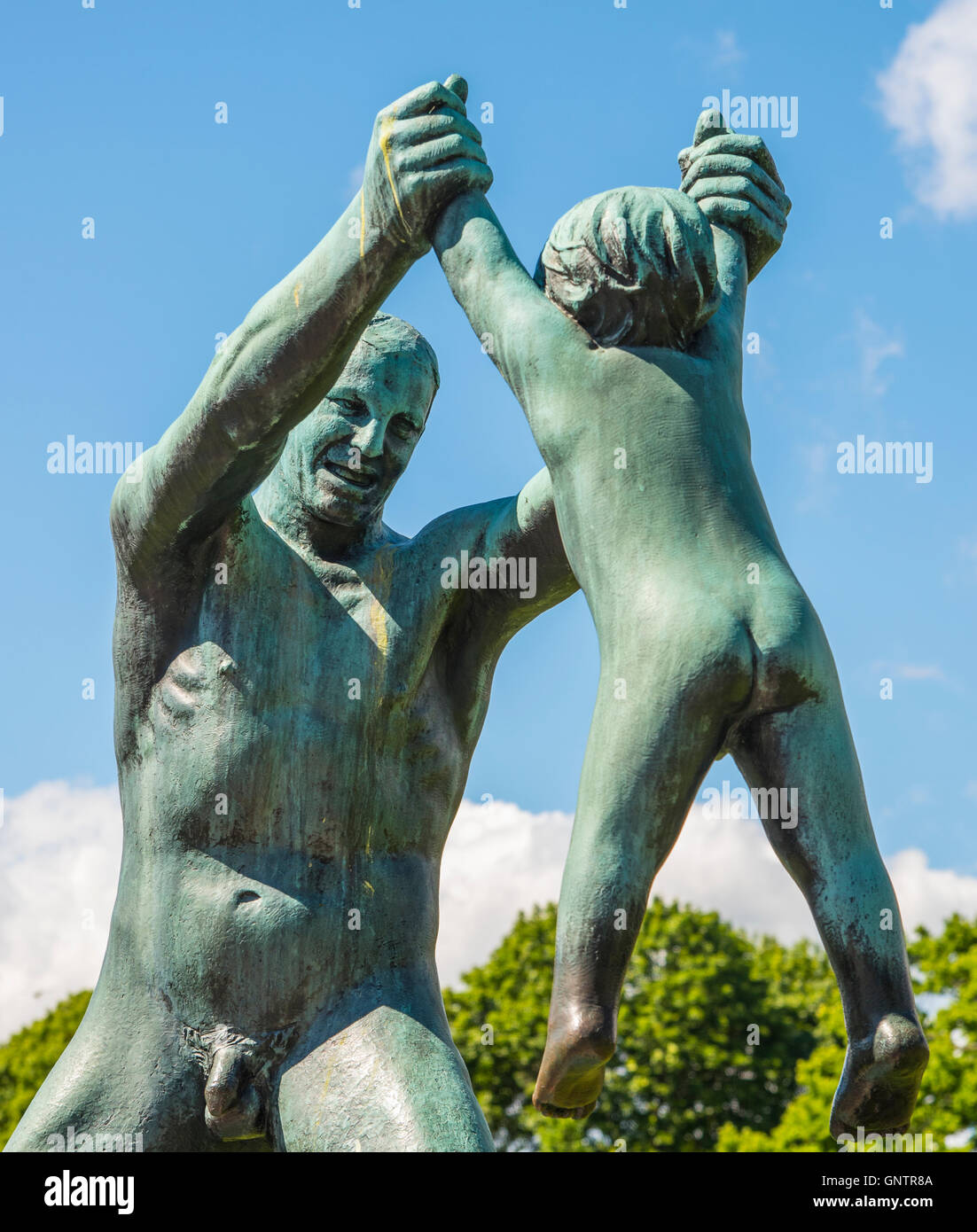 Skulptur der Mann und der junge, Vigeland-Park Oslo, Norwegen Stockfoto