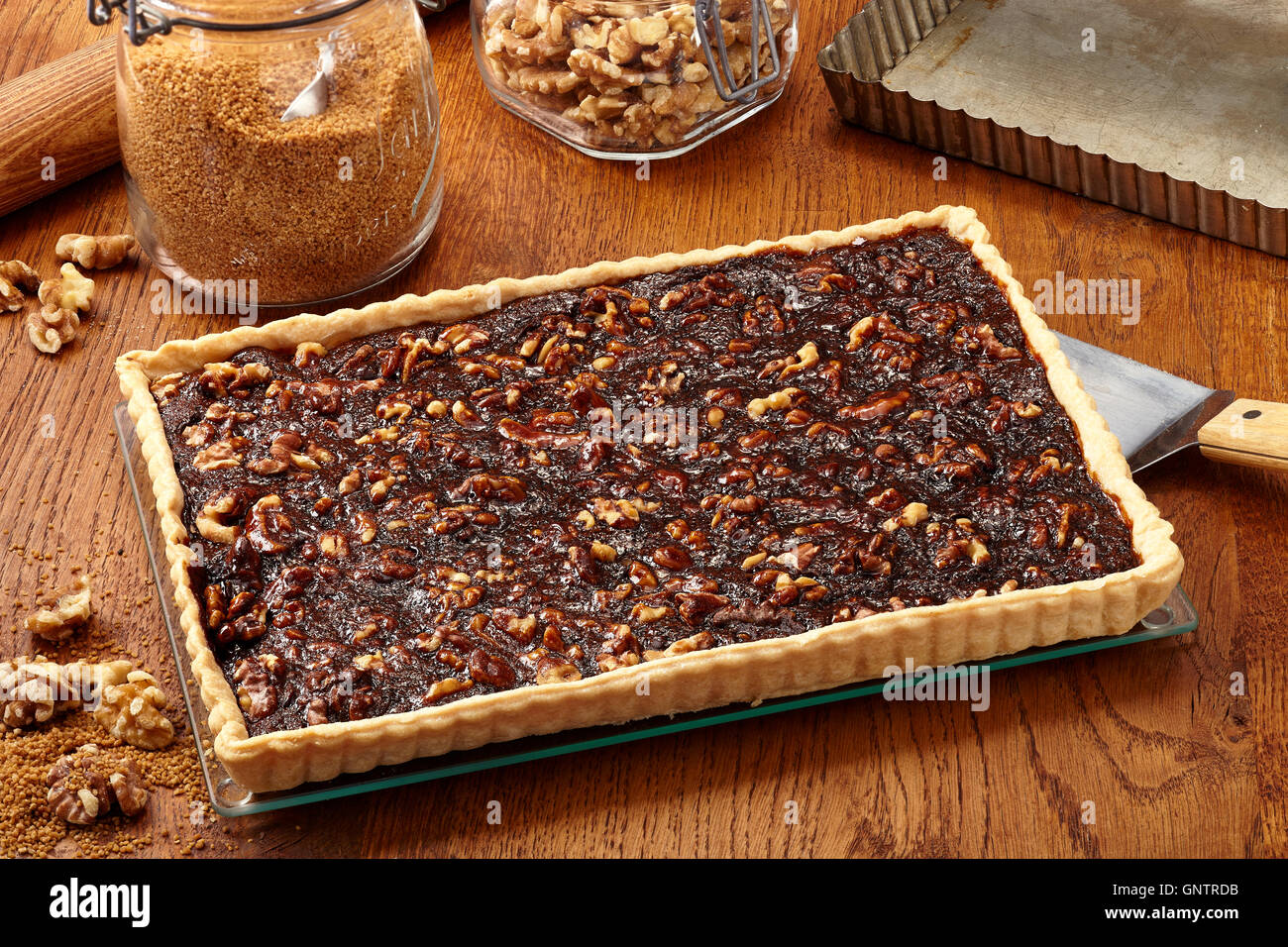 Karamell-Walnuss-Tarte Stockfoto