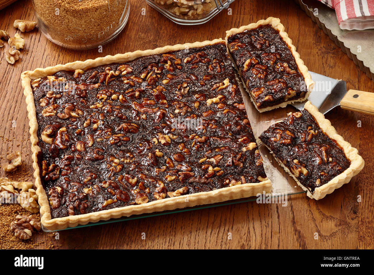 Karamell-Walnuss-Tarte Stockfoto