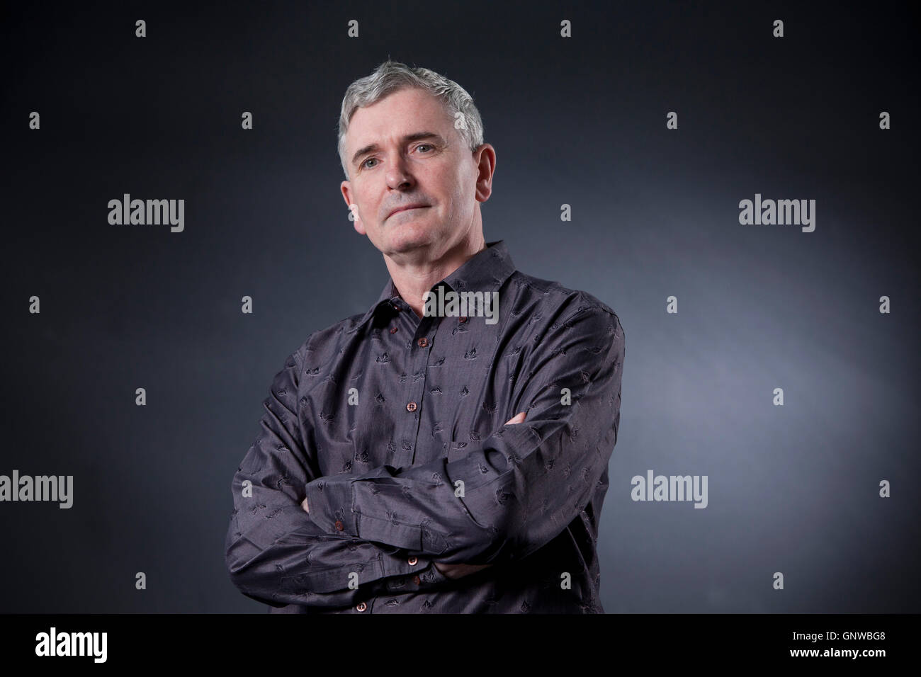 Mike Carey, der britische Schriftsteller der Comic-Bücher, Romane und Filme auf dem Edinburgh International Book Festival. Edinburgh, Schottland. 14. August 2016 Stockfoto