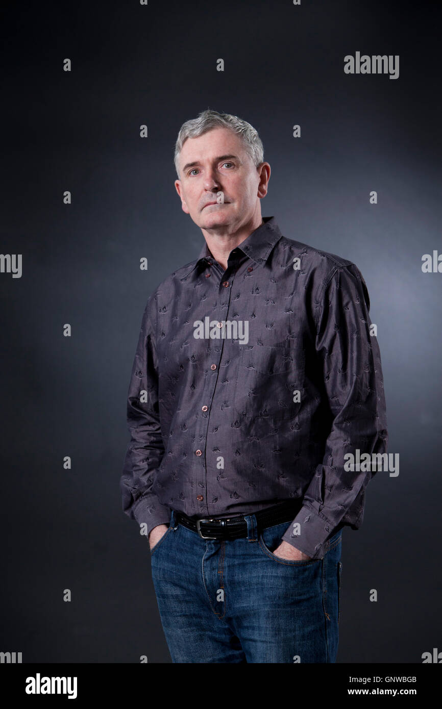 Mike Carey, der britische Schriftsteller der Comic-Bücher, Romane und Filme auf dem Edinburgh International Book Festival. Edinburgh, Schottland. 14. August 2016 Stockfoto