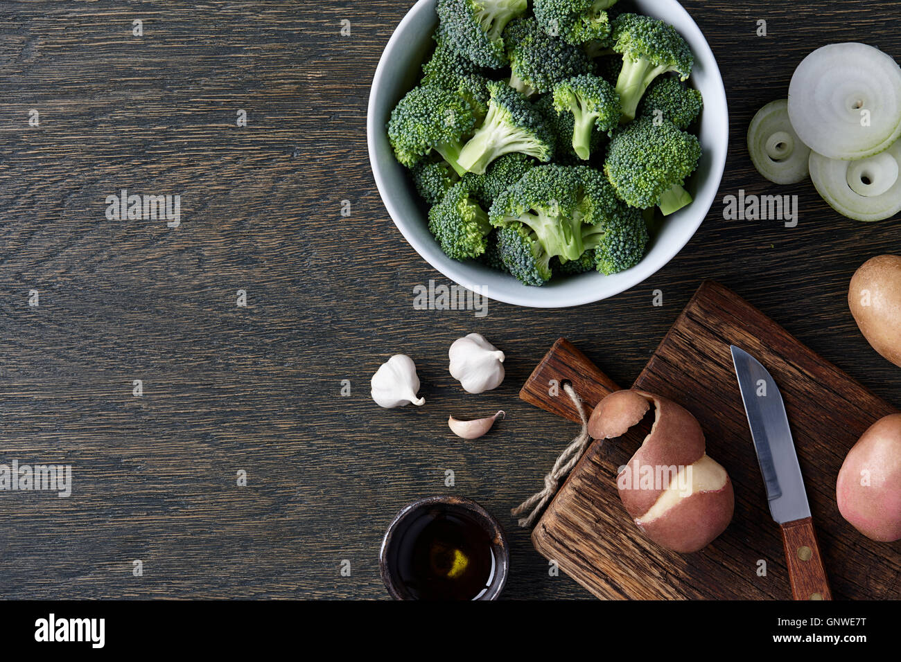 Brokkoli-Suppe Zutaten Stockfoto