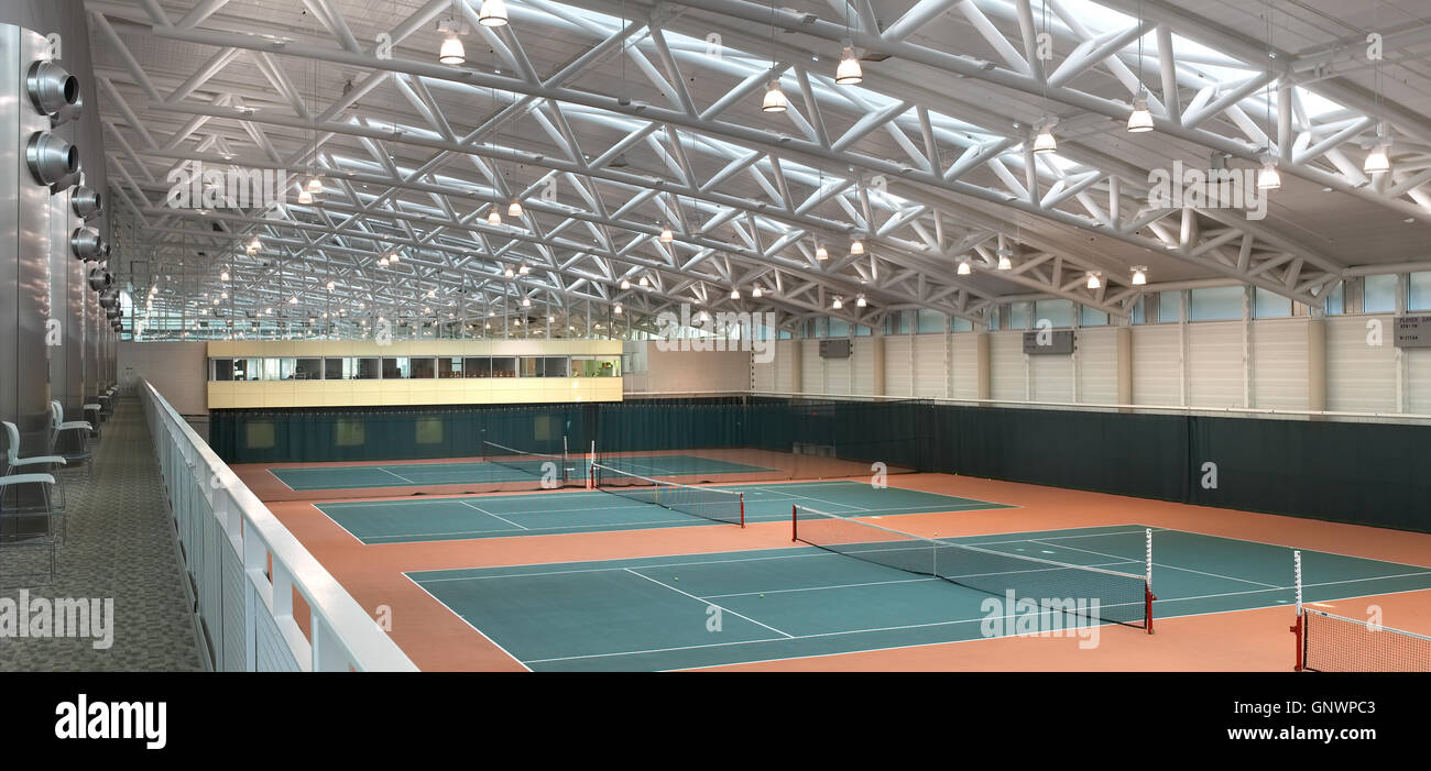 Indoor-Tennisplätze Stockfoto