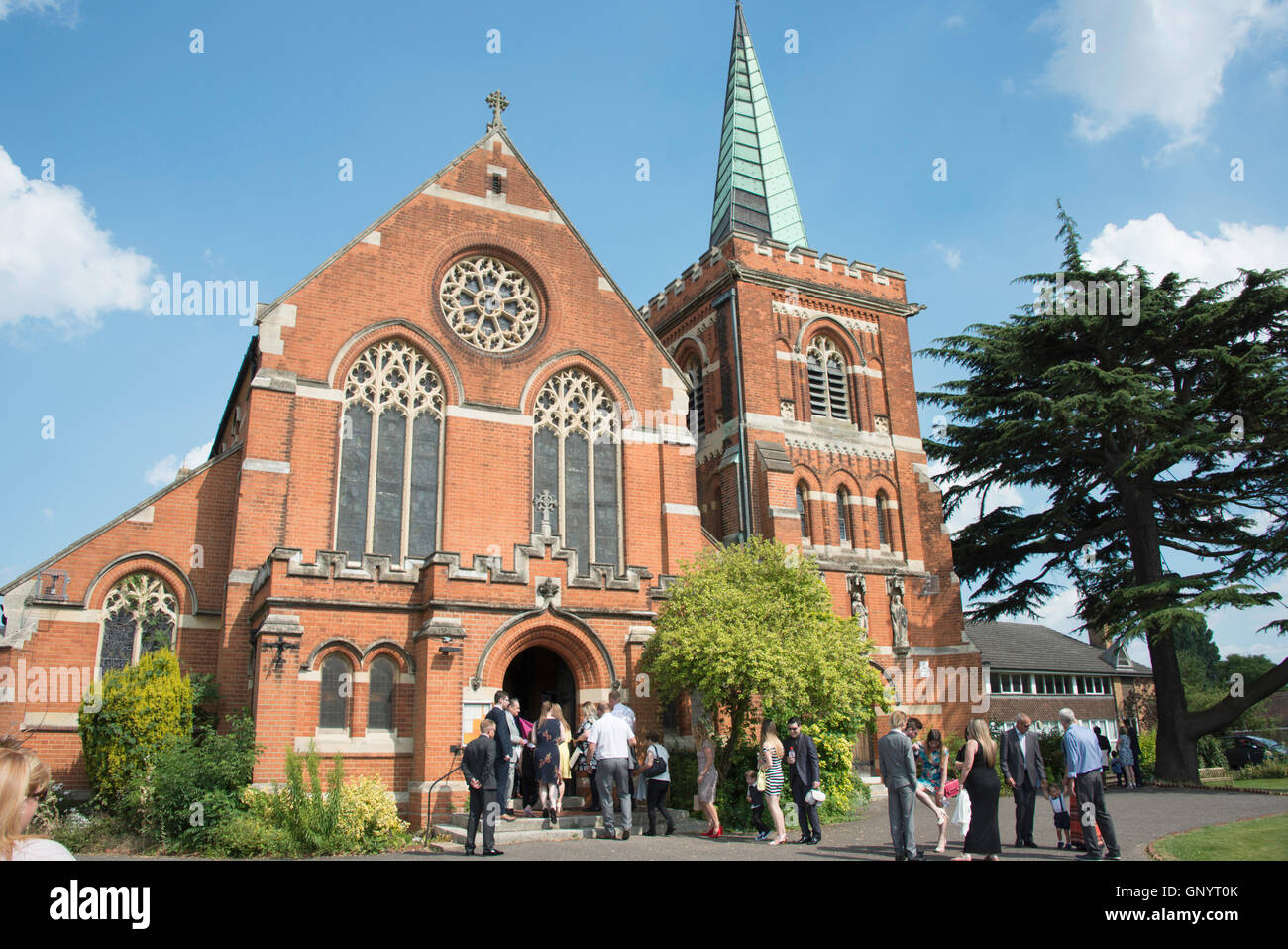St Peter Kirche, Laleham Road, Staines-upon-Thames, Surrey, England, Vereinigtes Königreich Stockfoto St Peter Kirche, Laleham Road, Staines-upon-Thames, Surrey, England, Vereinigtes Königreich Stockfoto
