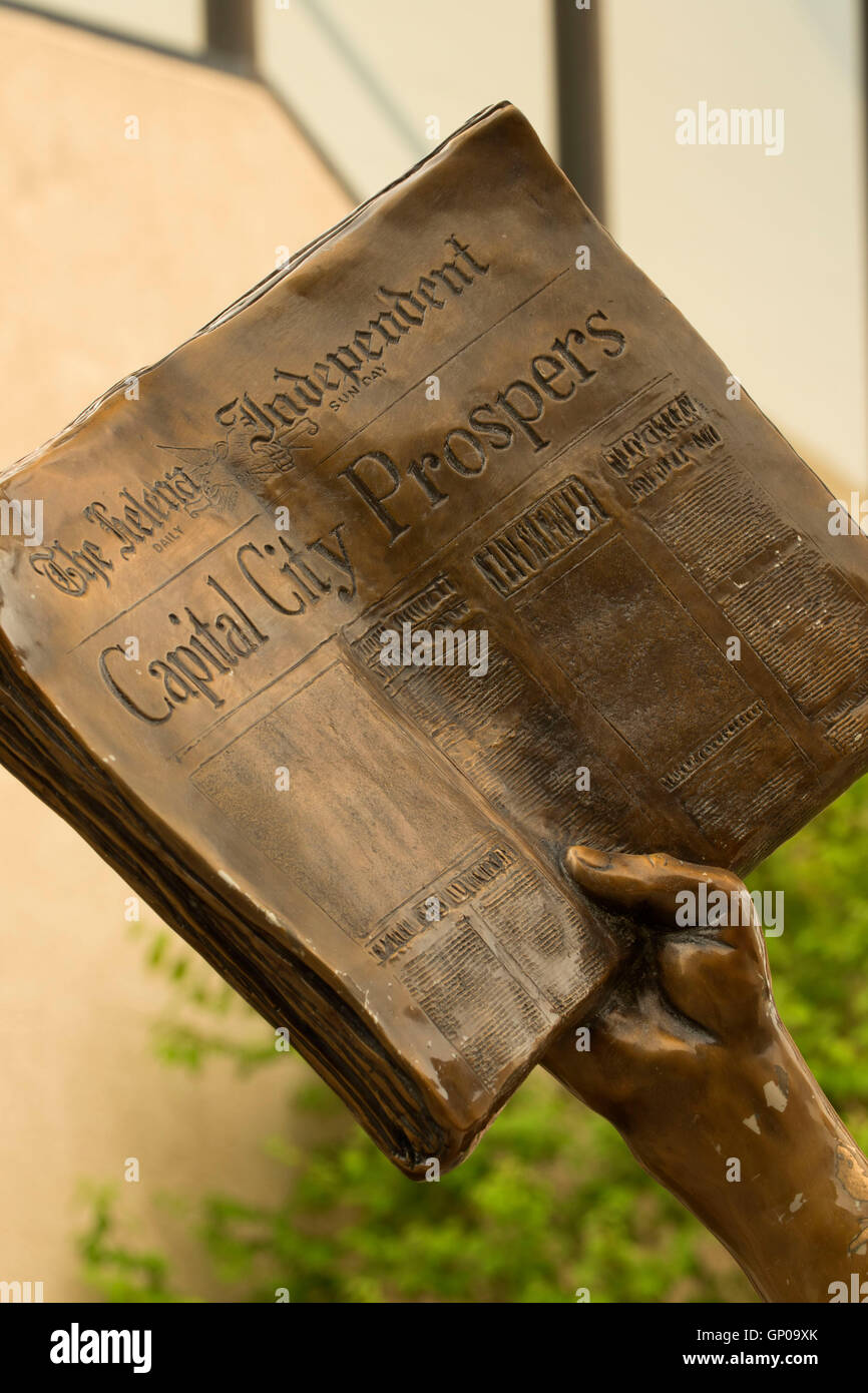 Extra Extra Read All About It Statue, Walking Mall, Helena, Montana Stockfoto