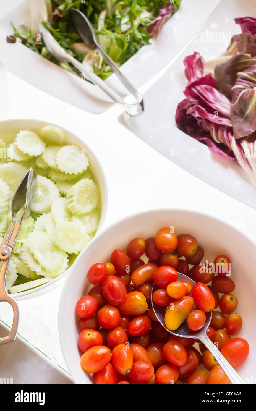 Salatbar mit Gemüse, gesunde Ernährung. Hautnah. Stockfoto