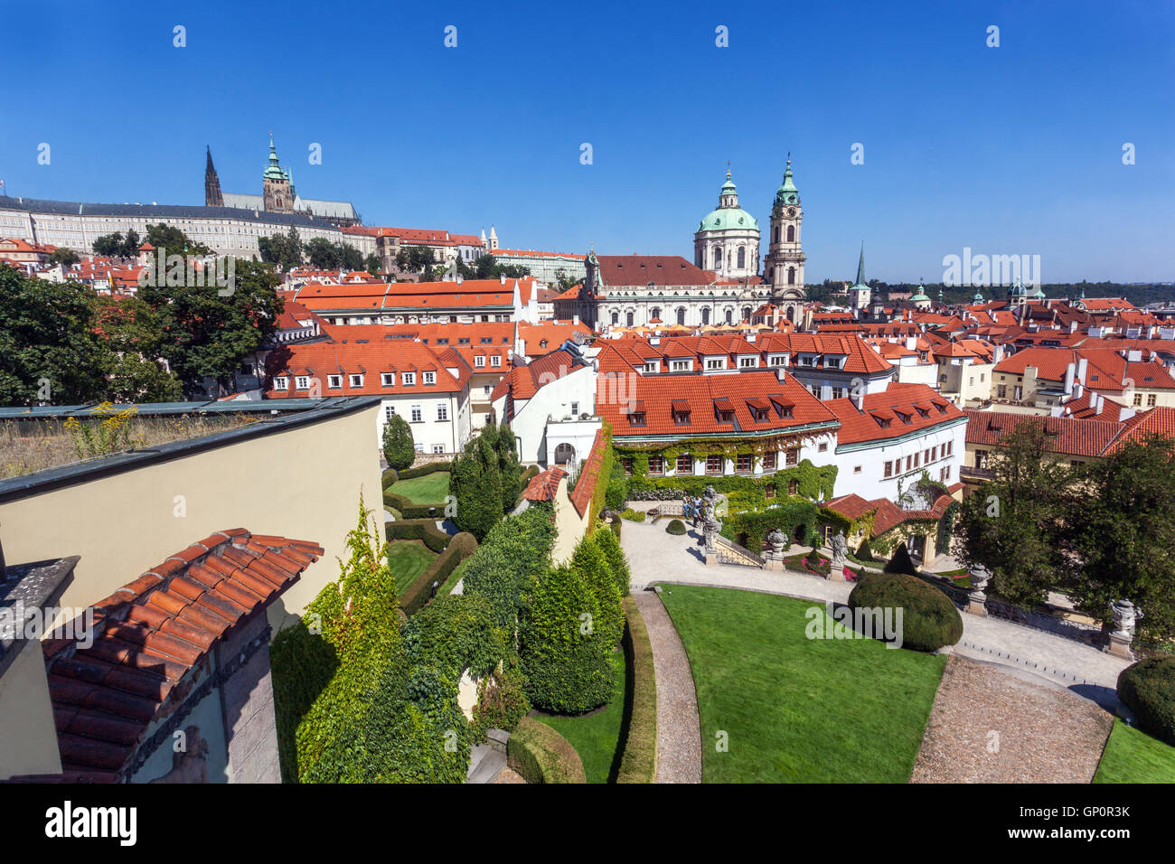 Prager Gärten, Prager Vrtba-Garten, Kleinstadt, Prager Burg und Nikolaikirche, kleines Viertel, Prager Landschaft, Tschechische Republik Stockfoto
