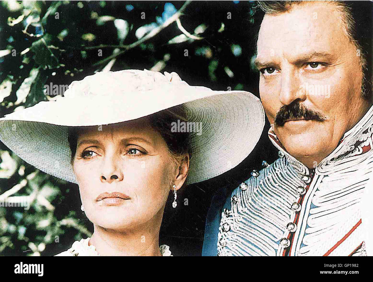 Virna Lisi, Stacy Keach *** lokalen Caption *** 1990, Misteri Della Giungla Nera, ich, Das Geheimnis Des Jugendbuchklassikers Dschungels Stockfoto