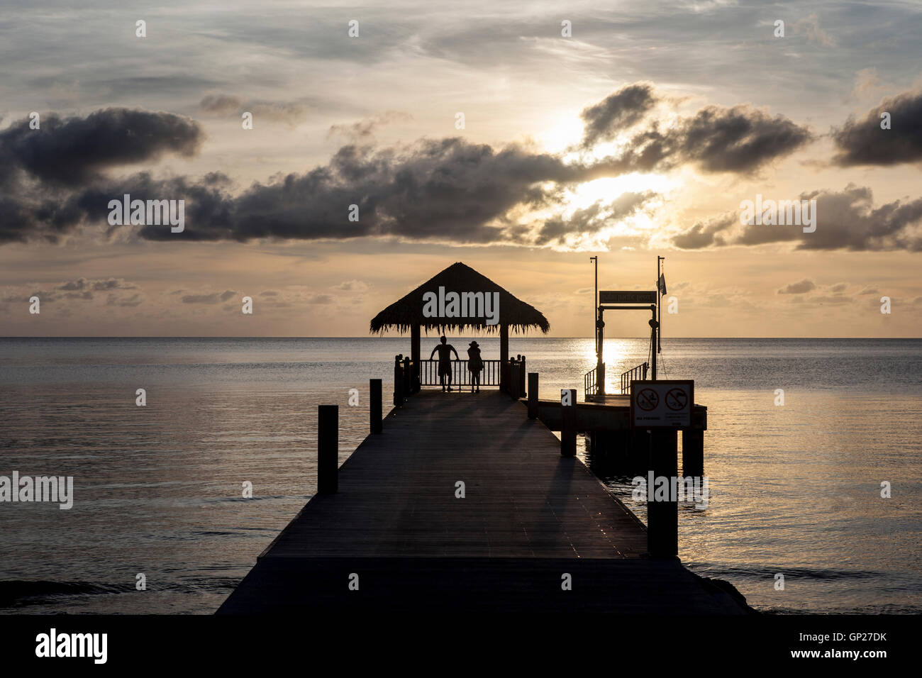 Pier im Sonnenuntergang, Mikronesien, Palau Stockfoto