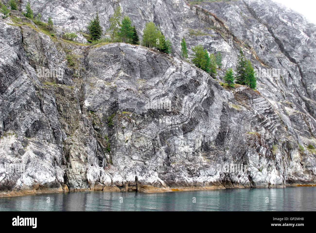 Geriffelt Felsformationen rock Cliffs Endicott Arm Inside Passage Southeast Alaska USA Stockfoto