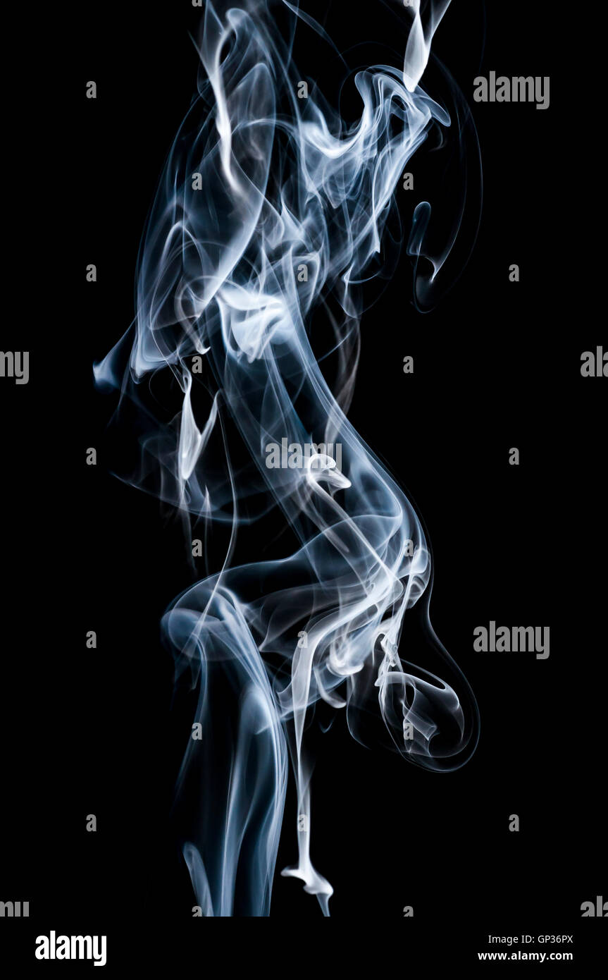 Abstrakte Rauch isoliert auf schwarz Stockfoto