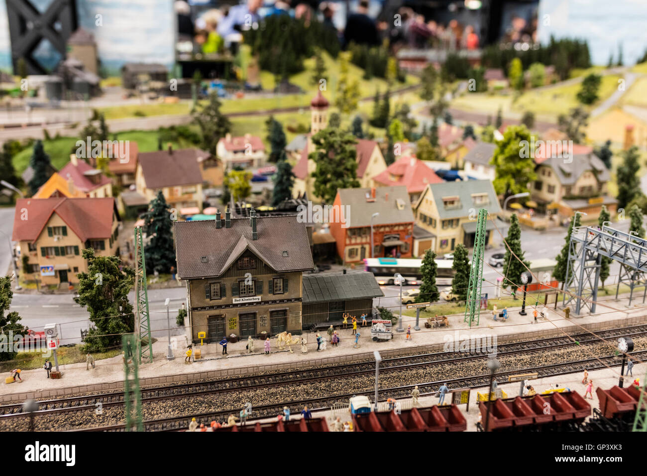 Ein Besuch im Miniatur Wunderland die größte Modelleisenbahn der Welt Hamburg Deutschland Nordeuropa Stockfoto