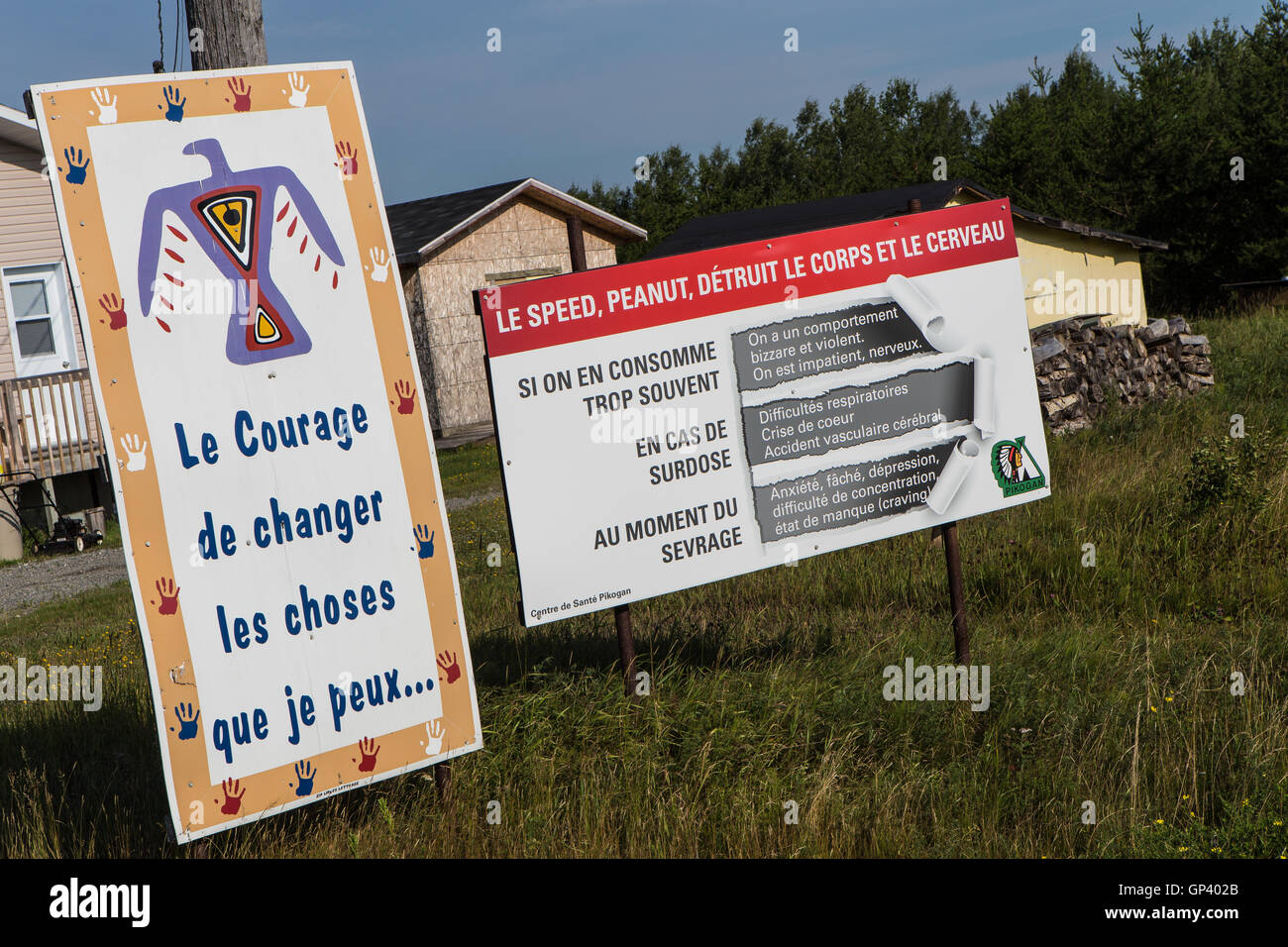 Eine Schild Warnung über die Gefahren des Drogenmissbrauchs ist in der indischen Reserve Pikogan, Heimat der ersten Natio Abitibiwinni abgebildet. Stockfoto