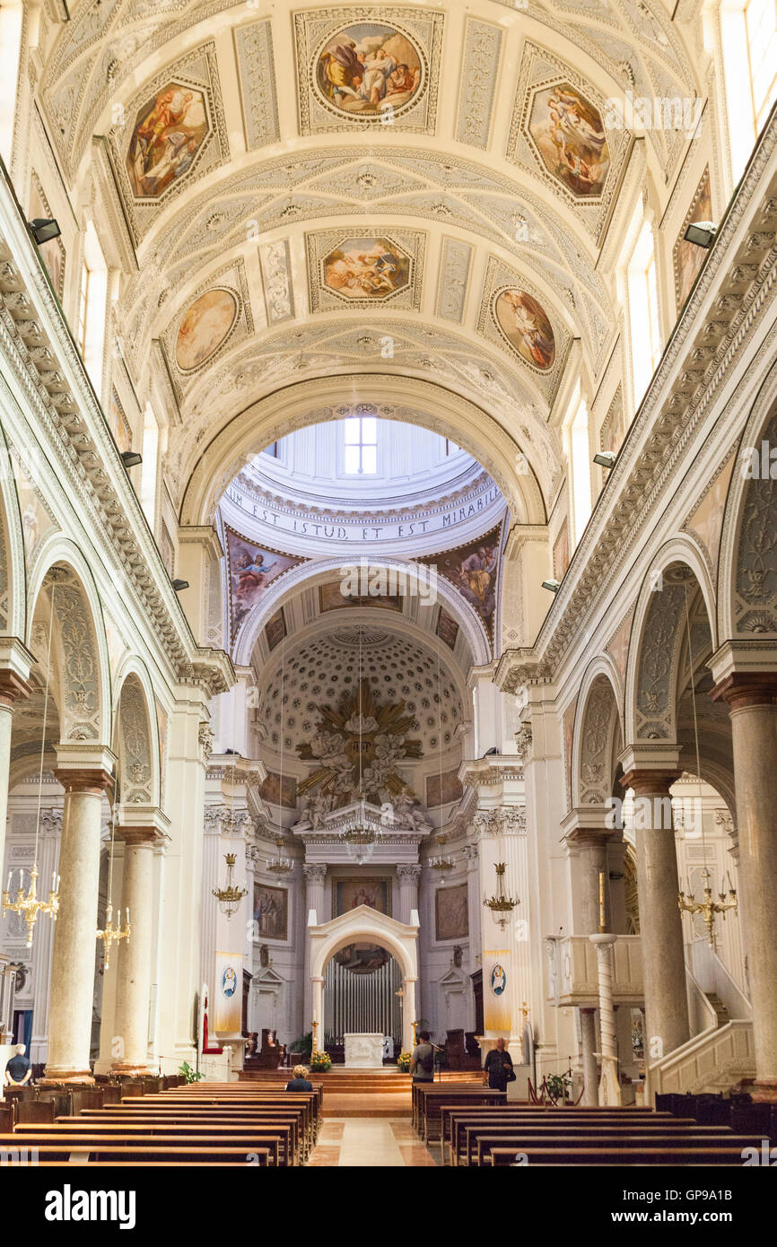 Innenraum der Kathedrale San Lorenzo, Cattedrale Di San Lorenzo, Corso Vittorio Emanuele Innenraum der Kathedrale San Lorenzo, Cattedrale Di San Lorenzo, Corso Vittorio Emanuele