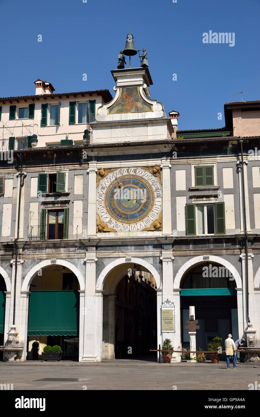 Uhrturm mit historischen astronomischen Uhr, Piazza della Loggia, Provinz Brescia, Lombardei, Italien Stockfoto
