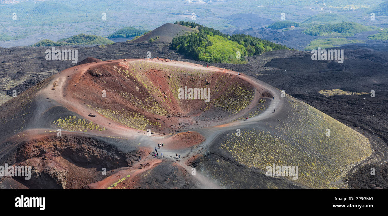 Luftaufnahme von Silvestri-Krater an den Hängen des Ätna auf der Insel Sizilien, Italien Stockfoto