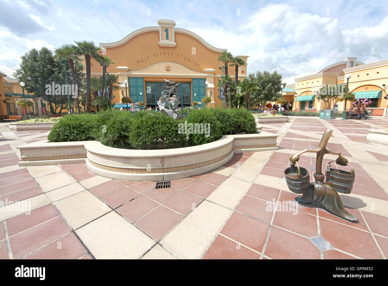 Marne-La-Vallée, Frankreich. 1. Juli 2011. Der Eingang von der Walt Disney Studios im Disneyland Resort Paris Stockfoto