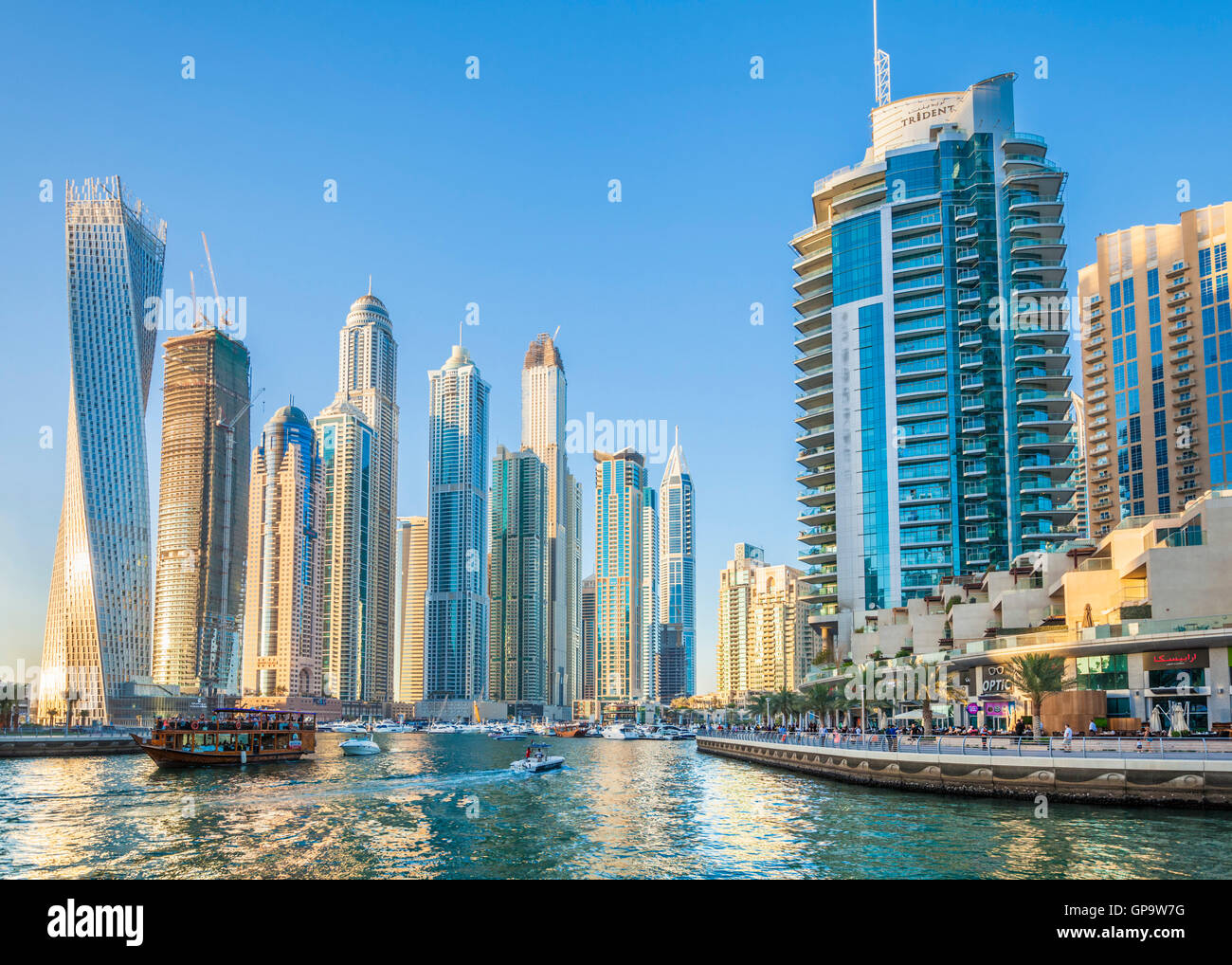 Skyline von Dubai Marina und den Hafen Dubai Stadt Vereinigte Arabische Emirate VAE mittlere Osten Stockfoto