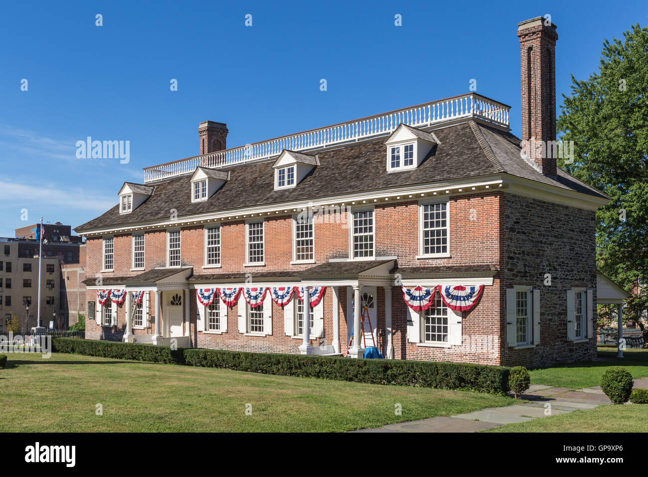 Der historische Kolonialzeit Philipse Manor Hall in der Innenstadt von Yonkers, New York. Stockfoto