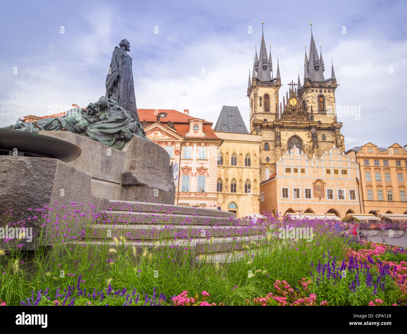 Der Altstädter Ring ist der größte Platz in Prag, Tschechien. Es beherbergt einige der berühmten Sehenswürdigkeiten wie die Kirche Stockfoto
