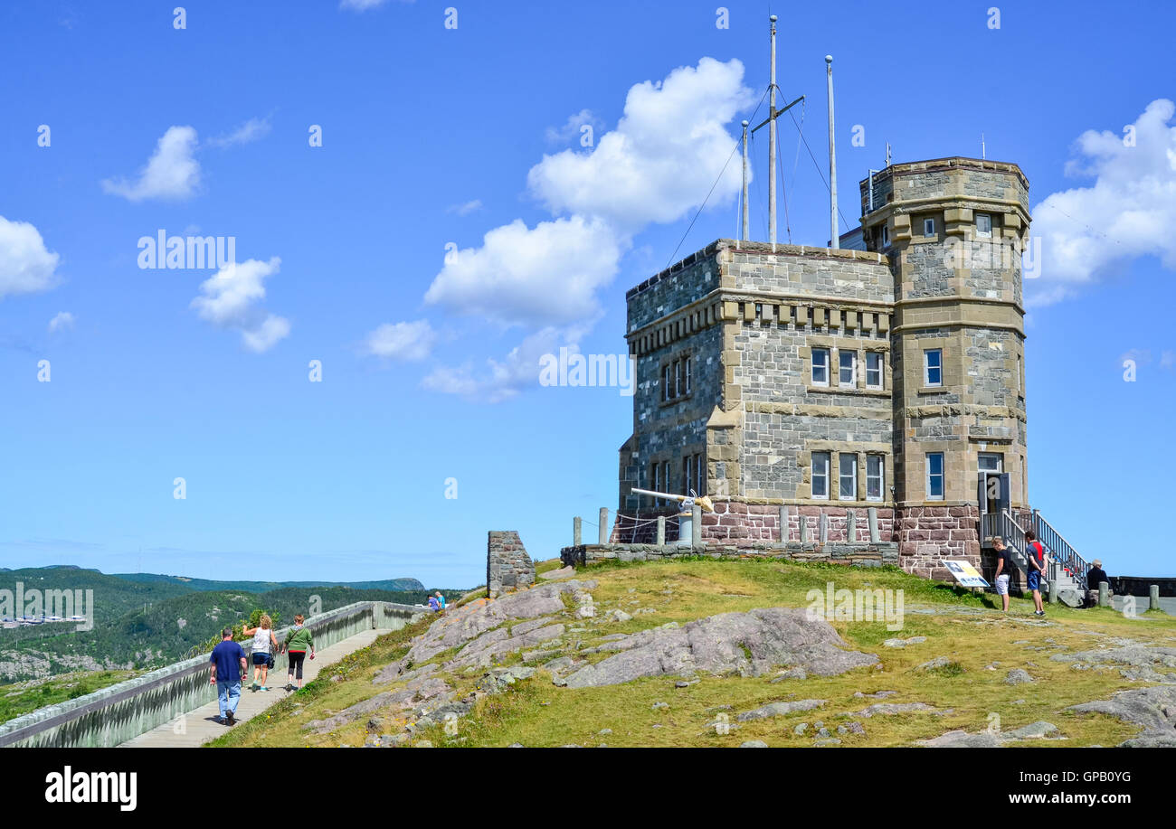 Signal Hill auf Sommertag.  Canadian National Historic Site, St. Johns, Neufundland, Kanada.  Radio Kommunikation Altbau. Stockfoto