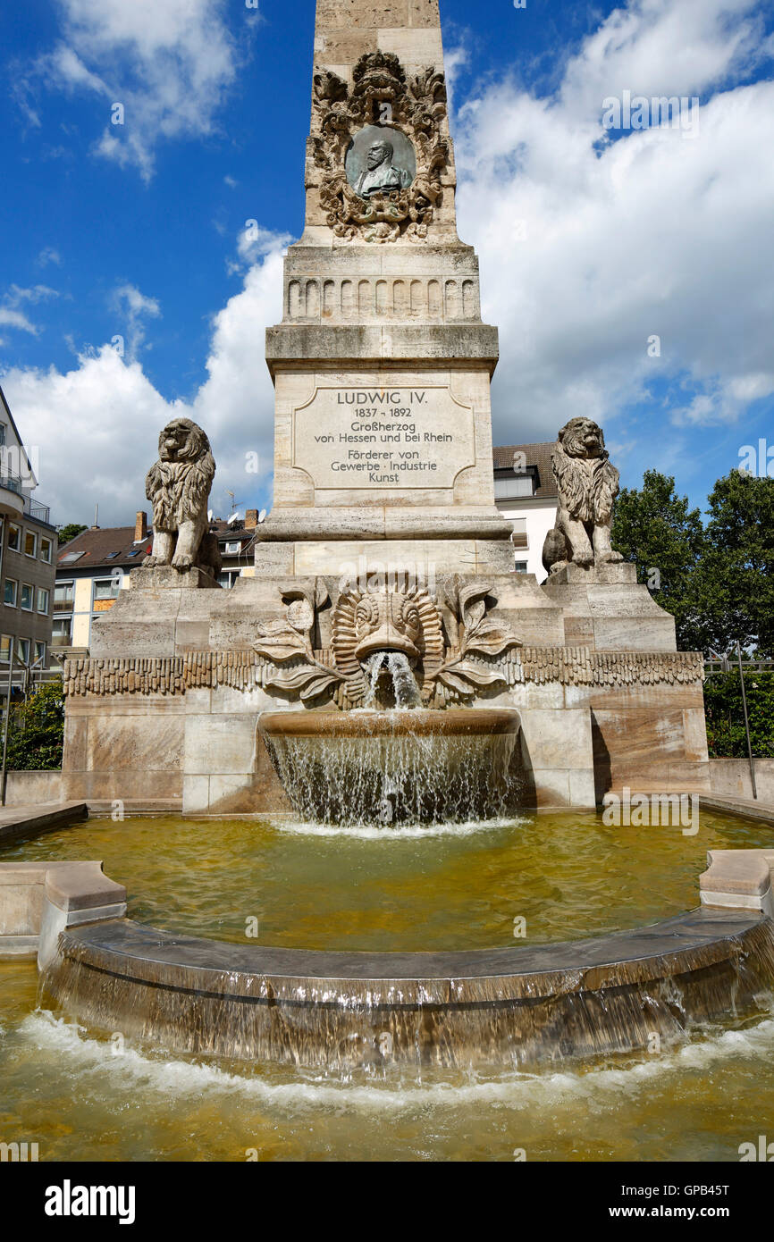 Ludwigsdenkmal Auf Dem Ludwigsplatz Zu Ehren Ludwig IV. Grossherzog von Hessen Und Bei Rhein, Worms, Rhein, Rheinland-Pfalz Stockfoto