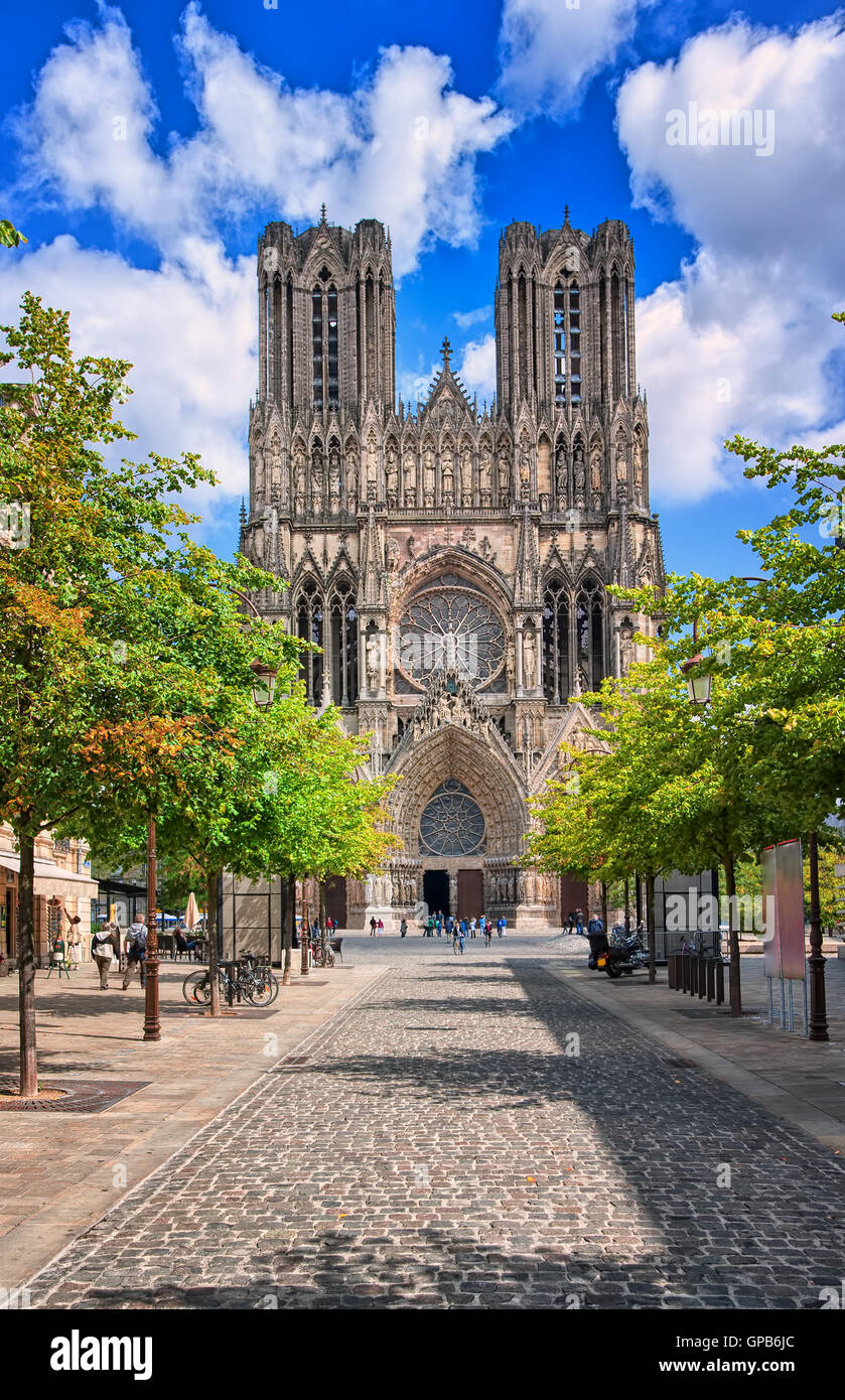 Die Kathedrale von Notre-Dame de Reims ist der Ort, wo die französischen Könige gekrönt wurden, Frankreich Stockfoto