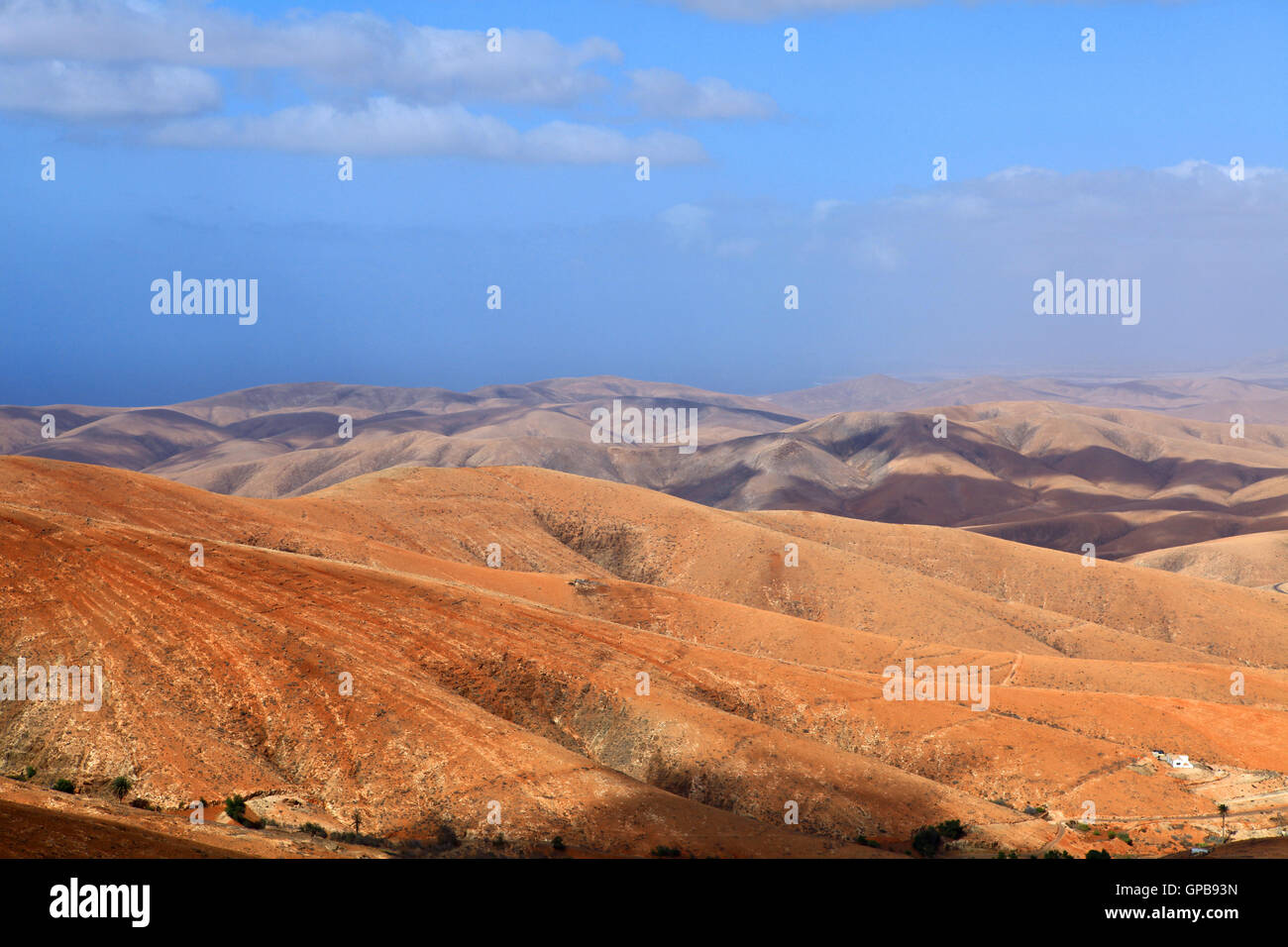 Schöne Vulkanlandschaft von Fuerteventura, Kanarische Inseln, Spanien. Stockfoto