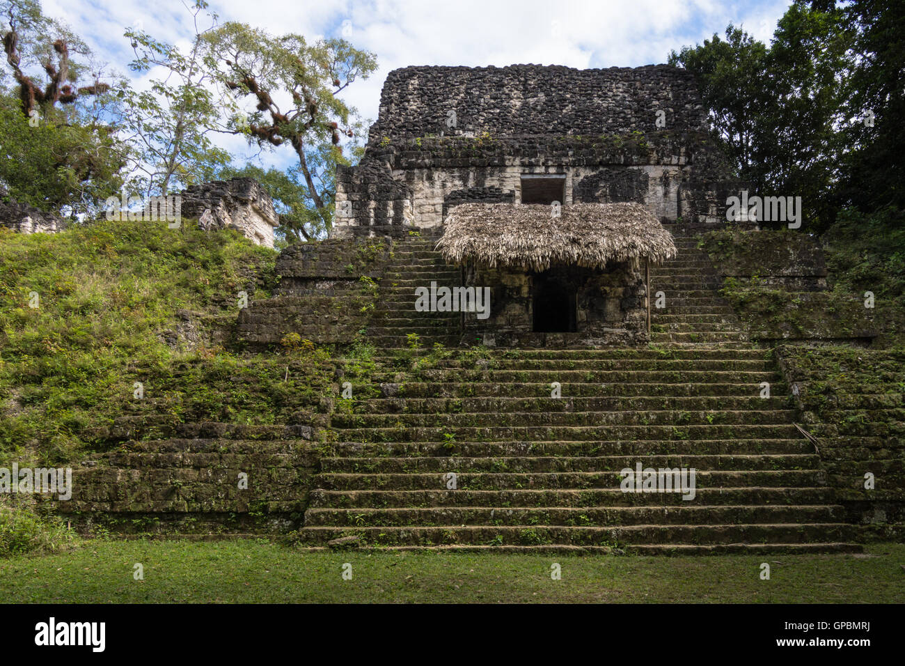 Einer der Tempel auf dem Gelände des Plaza de Los Siete Templos ("Plaza der sieben Tempel"), Teil des einstigen Maya Stockfoto