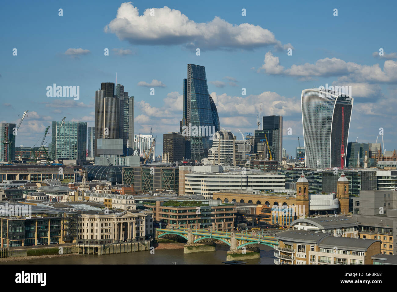 Stadt der Skyline von London, Londoner Bankenviertel Londons Wolkenkratzer, Hochhäuser Stockfoto