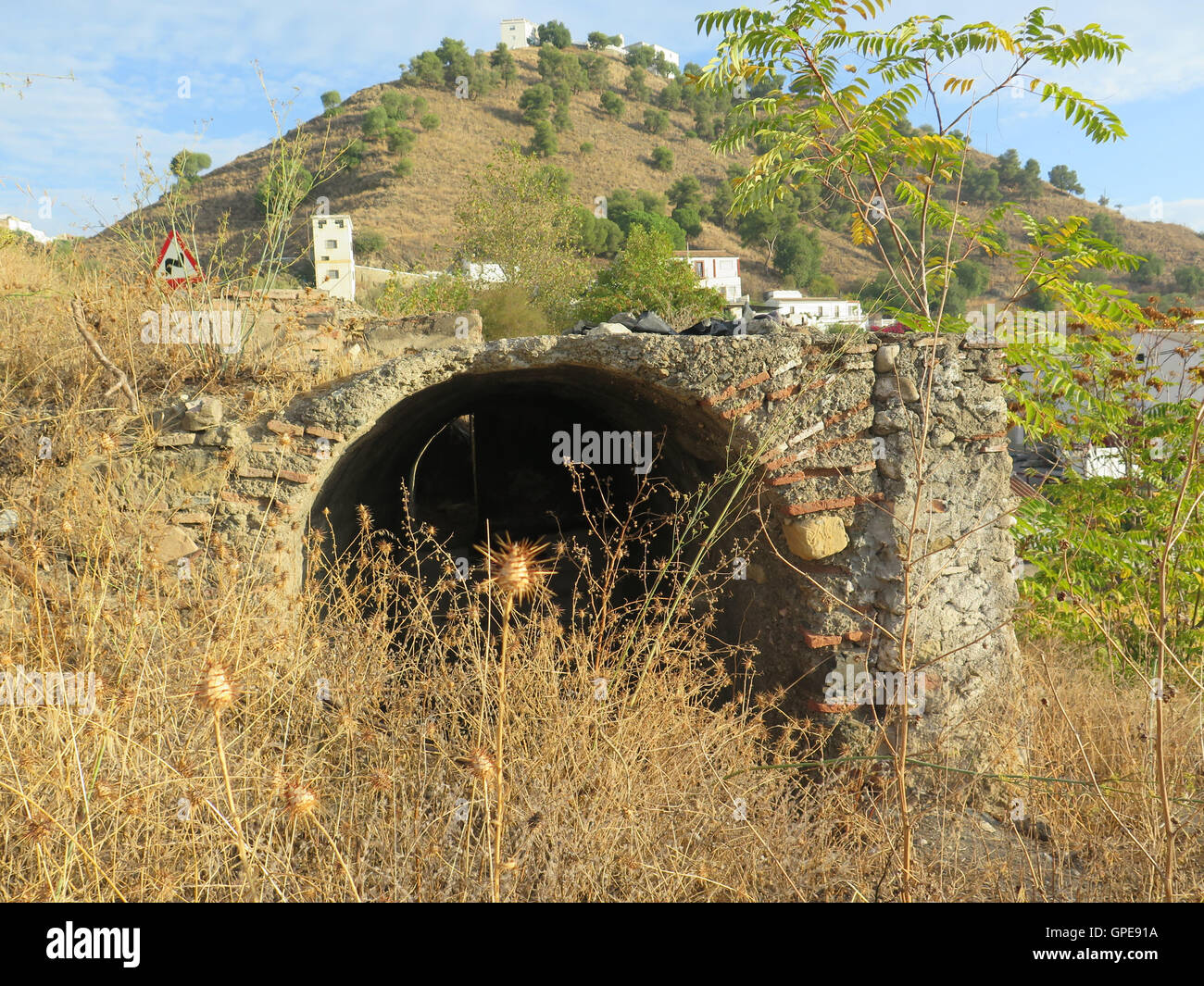 Blick auf Alora Hill von außen alte Tierheim Stockfoto