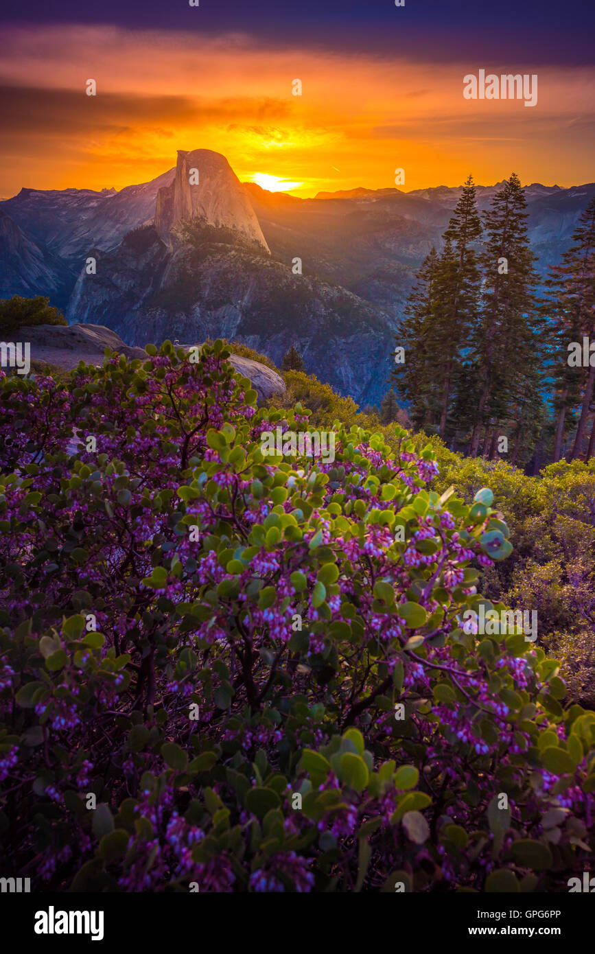 Yosemite National Park California Rising Sun über Half Dome Glacier Point entnommen Stockfoto
