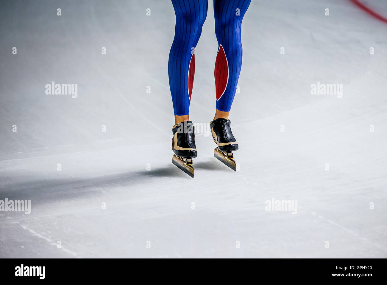 Beine Männer Skater im Sport Schlittschuhe ice arena Stockfoto