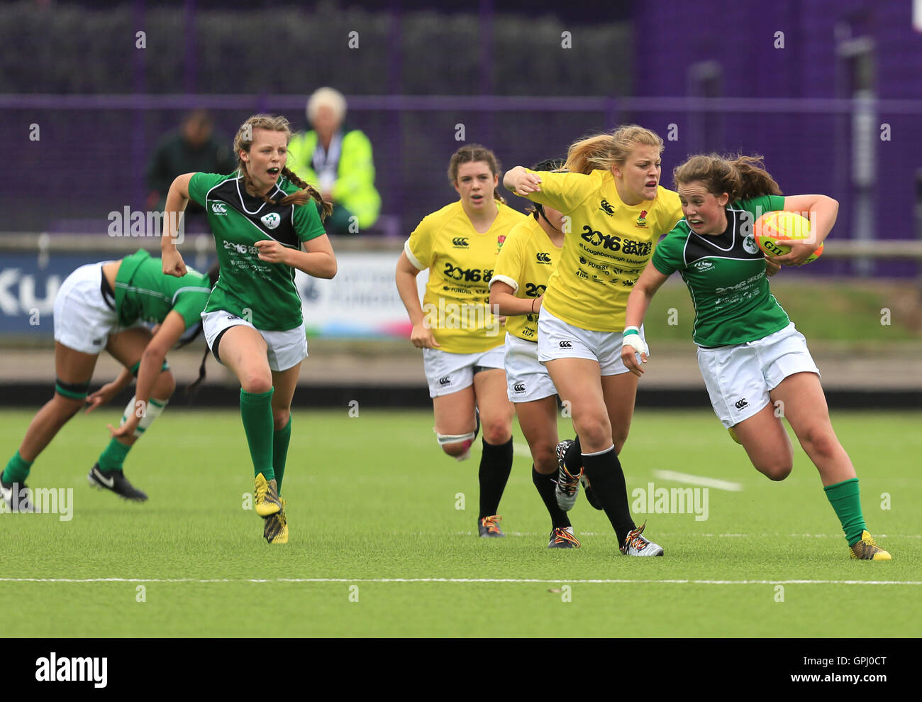 Irlands Aoife O Shaughnessy bricht im Cup Semi Finale am Rugby 7 s tagsüber vier der Schule Spiele 2016 an der Loughborough University, Loughborough. PRESSEVERBAND Foto. Bild Datum: Sonntag, 4. September 2016. Bildnachweis sollte lauten: Paul Roberts/PA Wire Stockfoto