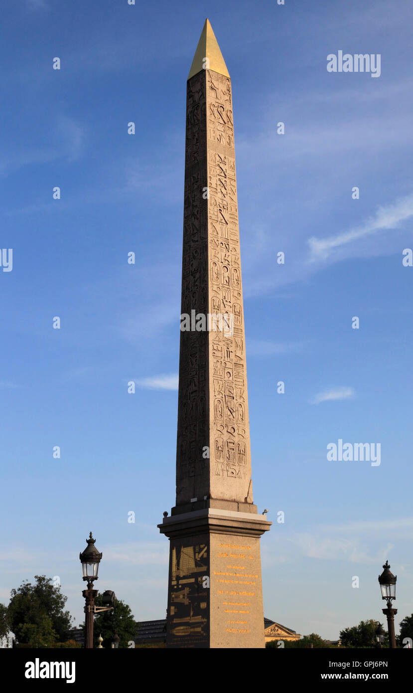 Luxor Obelisk in der Mitte des Place De La Concorde, Paris, Frankreich, Europa Stockfoto